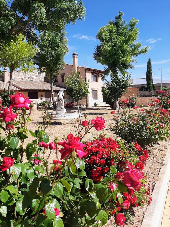 فيلا La Casa Del Corro Villanueva de San Mancio المظهر الخارجي الصورة