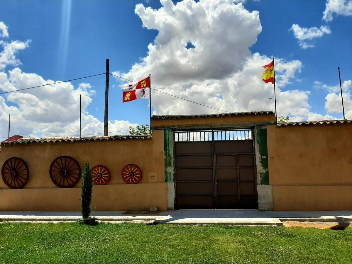 فيلا La Casa Del Corro Villanueva de San Mancio المظهر الخارجي الصورة